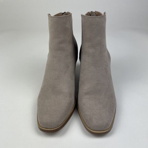 Shoedazzle Tan Booties - Stylish & Chic - Size 6 - Picture 2 of 7